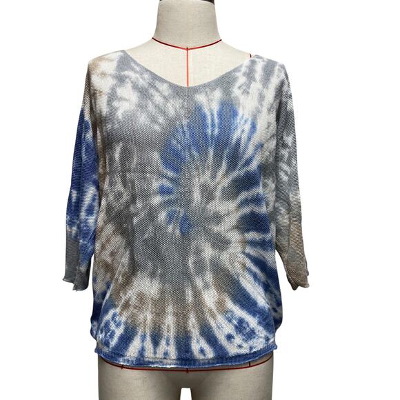 Angela Womens Size M Tie Dye Blue Grey Knit Top - Picture 1 of 4